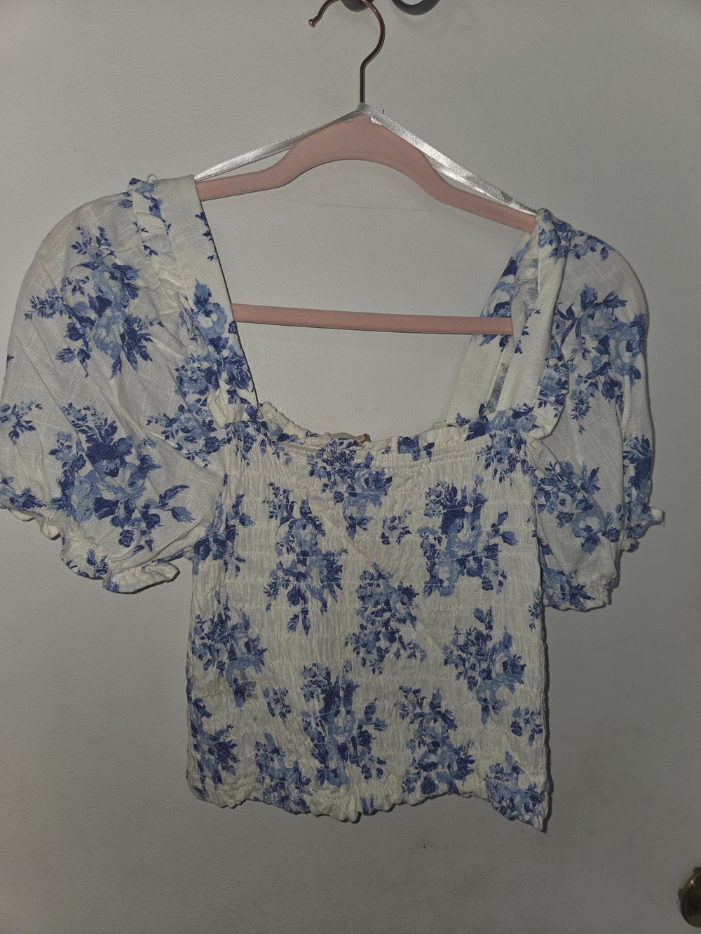 Monteau Blue Floral Smocked Puff Sleeve Crop Top
